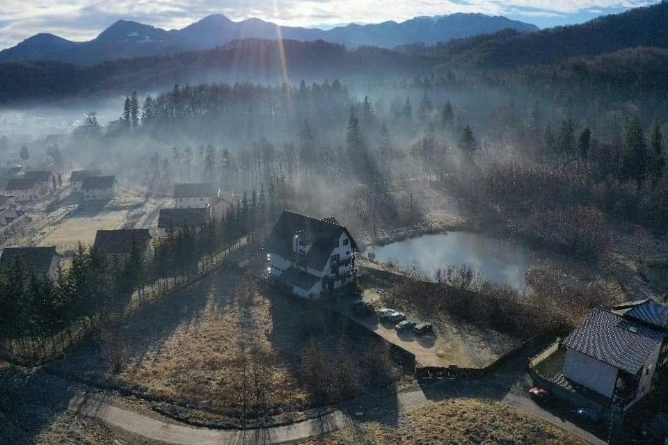 Hotel Dumbrava Soarelui Braşov Exterior foto